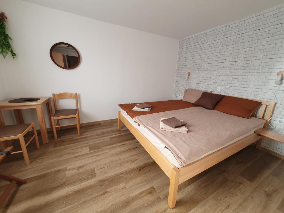 Ttt Guest house